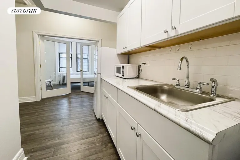 New York City Real Estate | View 2841 Broadway, 11L1 | 2 Beds, 1 Bath | View 1