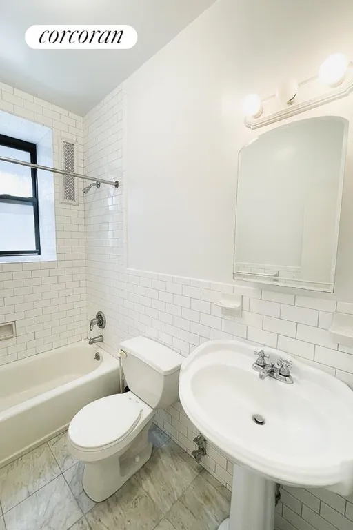 New York City Real Estate | View 2841 Broadway, 11L1 | Full Bathroom | View 4