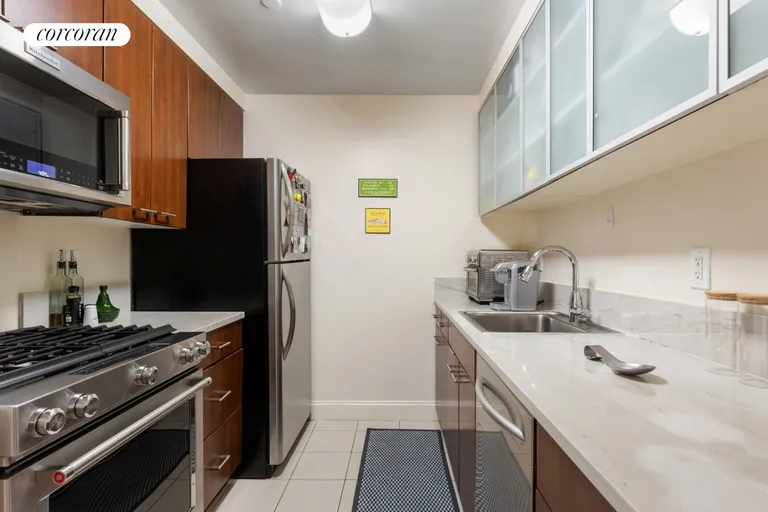 New York City Real Estate | View 215 East 96th Street, 35A | Kitchen | View 4