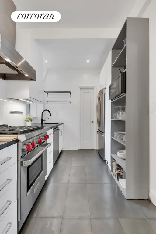 New York City Real Estate | View 269 West 72nd Street, 6AB | room 3 | View 4