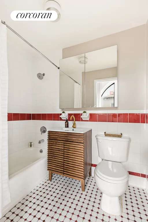 New York City Real Estate | View 259 21st Street, 2E | Primary Bathroom | View 6