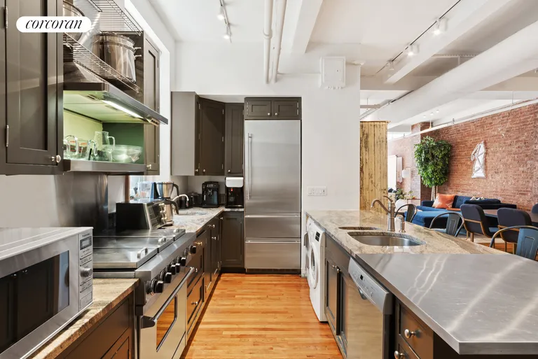 New York City Real Estate | View 39 East 20th Street, 5FLLOFT | room 1 | View 2