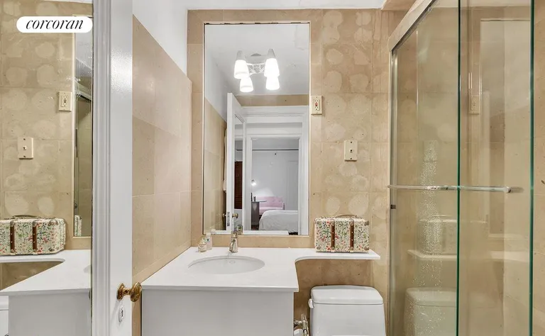 New York City Real Estate | View 160 Central Park South, 601 | Full Bathroom | View 11