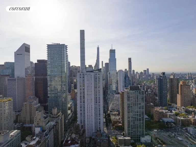 New York City Real Estate | View 430 East 58th Street, 52B | room 2 | View 3