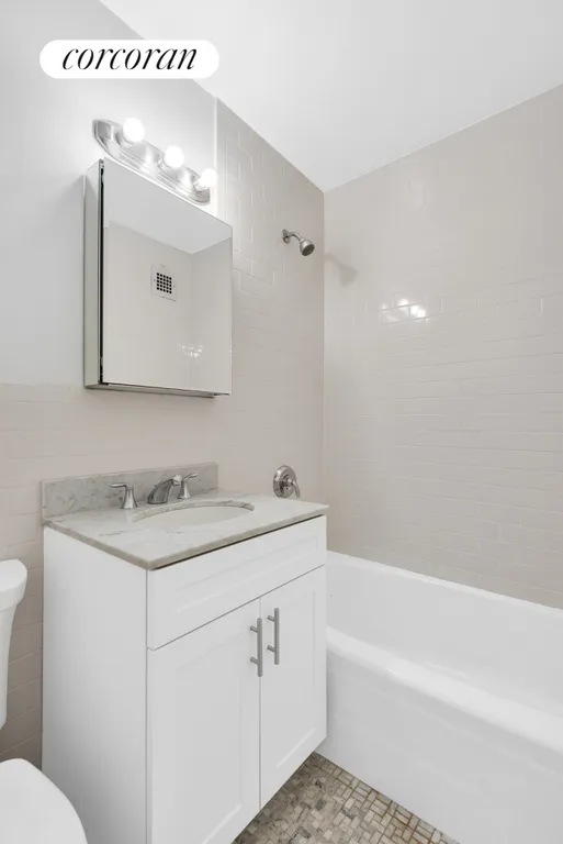 New York City Real Estate | View 185 West End Avenue, 23E | Full Bathroom | View 5