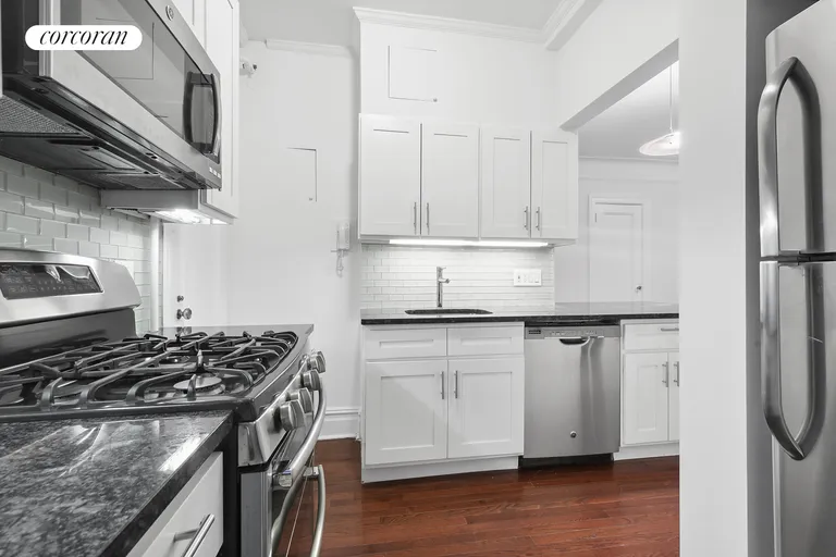 New York City Real Estate | View 250 West 75th Street, 4C | Kitchen | View 2