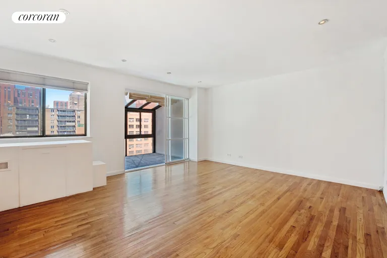 New York City Real Estate | View 225 East 86th Street, 904 | room 2 | View 3