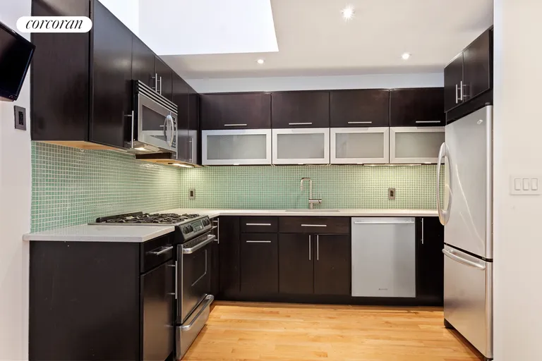 New York City Real Estate | View 225 East 86th Street, 904 | room 4 | View 5