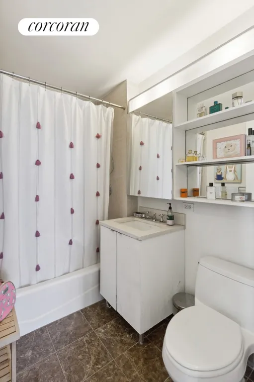 New York City Real Estate | View 217 East 96th Street, 29C | Full Bathroom | View 6