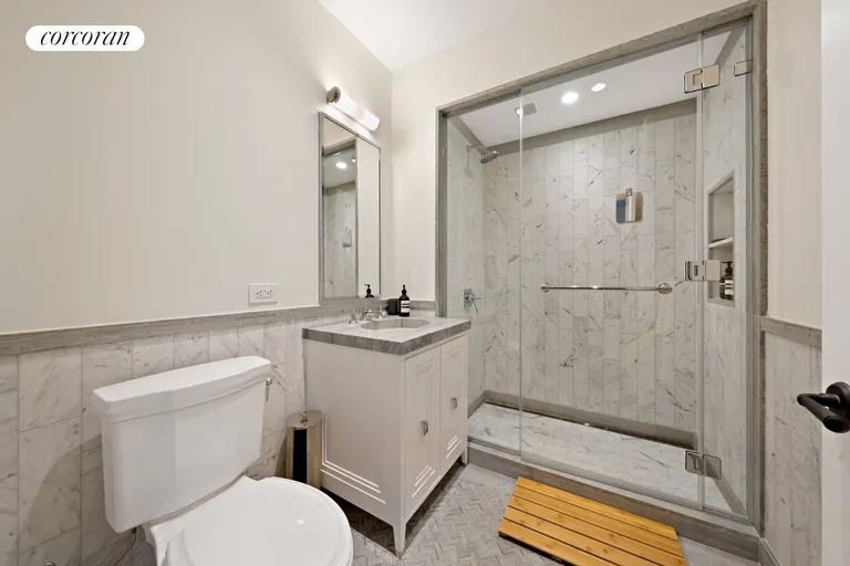 New York City Real Estate | View 150 East 78th Street, 2B | Full Bathroom | View 9