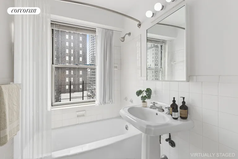 New York City Real Estate | View 136 East 56th Street, 9D | room 8 | View 9