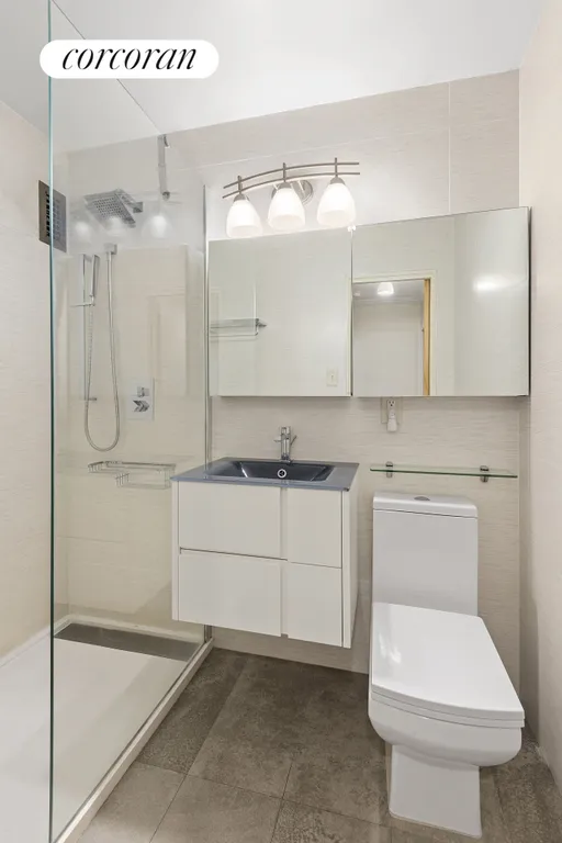 New York City Real Estate | View 100 West 94th Street, 21E | Full Bathroom | View 5
