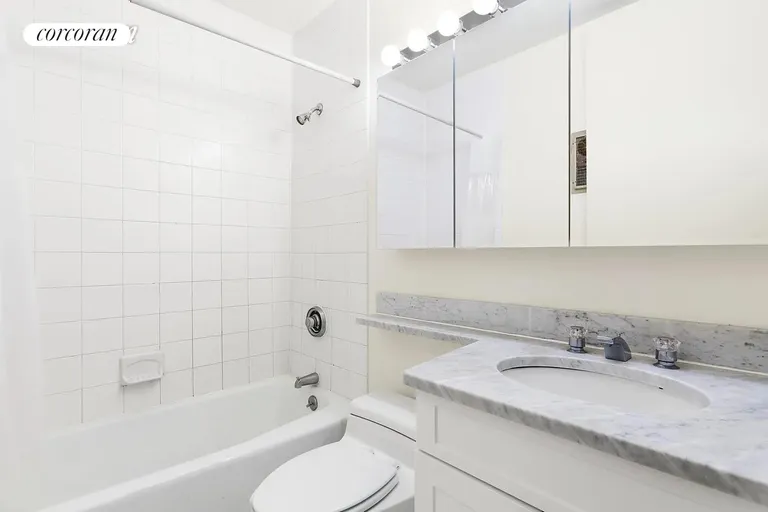 New York City Real Estate | View 350 West 50th Street, 6H | Primary Bathroom | View 4