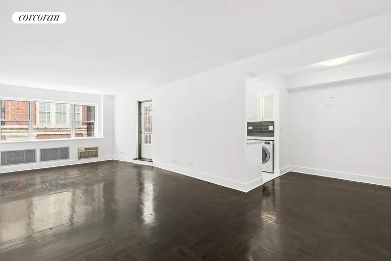 New York City Real Estate | View 301 East 66th Street, 6J | Living Room | View 2