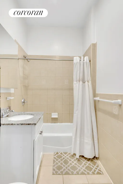 New York City Real Estate | View 45-02 Ditmars Boulevard, 539 | room 5 | View 6