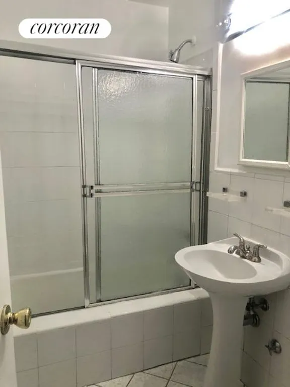 New York City Real Estate | View 155 East 38th Street, 4C | Bathroom | View 8