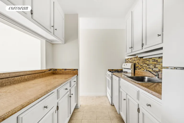 New York City Real Estate | View 531 Main Street, 707 | Galley Kitchen w/pass-through | View 5