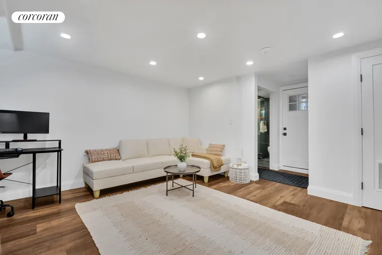 New York City Real Estate | View 27-12 27th Street, 4 | room 2 | View 3