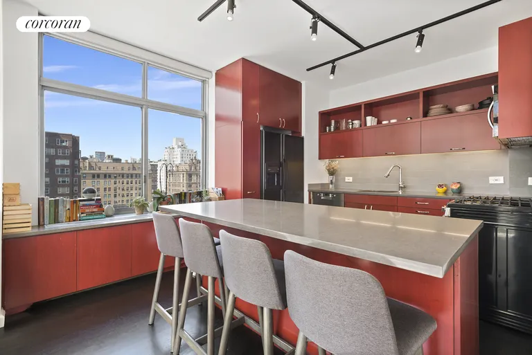 New York City Real Estate | View 188 East 64th Street, 902 | 1 Bed, 2 Baths | View 1
