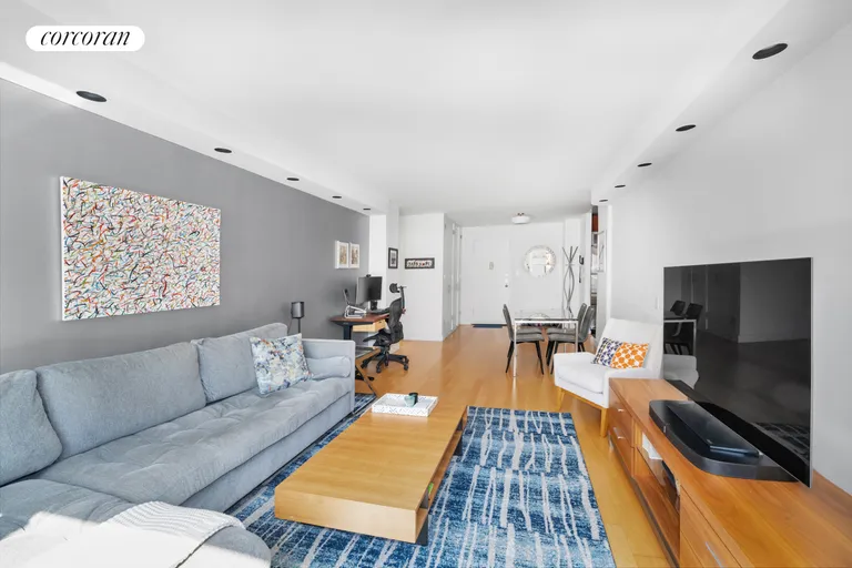 New York City Real Estate | View 420 East 72Nd Street, 9G | room 1 | View 2
