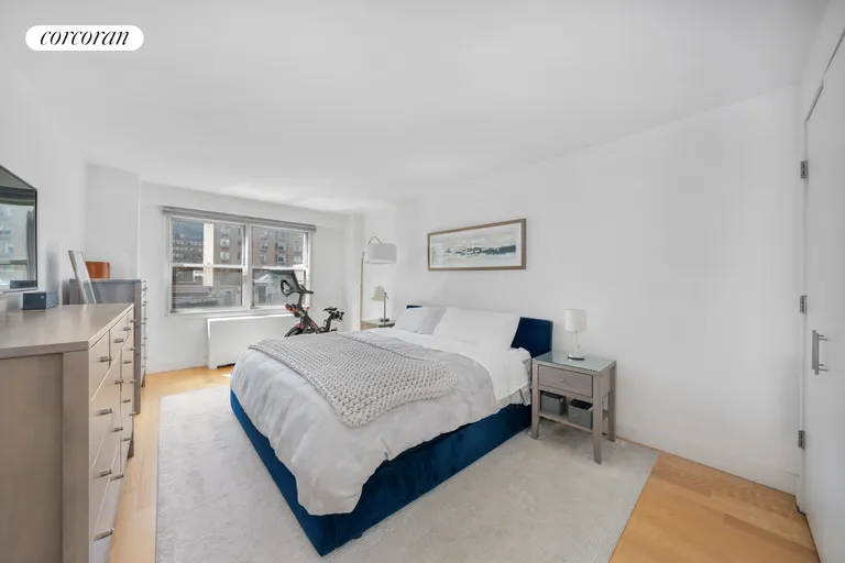 New York City Real Estate | View 420 East 72Nd Street, 9G | room 6 | View 7