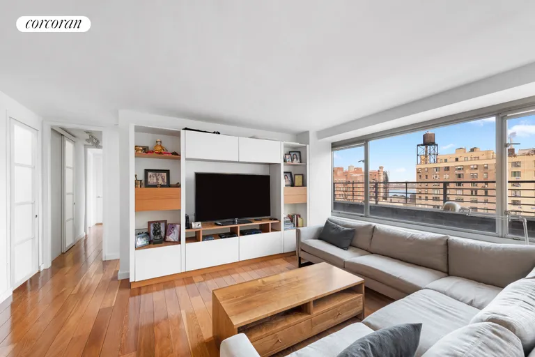 New York City Real Estate | View 315 West 70th Street, 17E | room 2 | View 3
