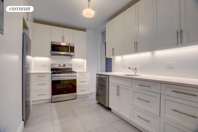 New York City Real Estate | View 250 West 104th Street, G4 | Kitchen | View 5