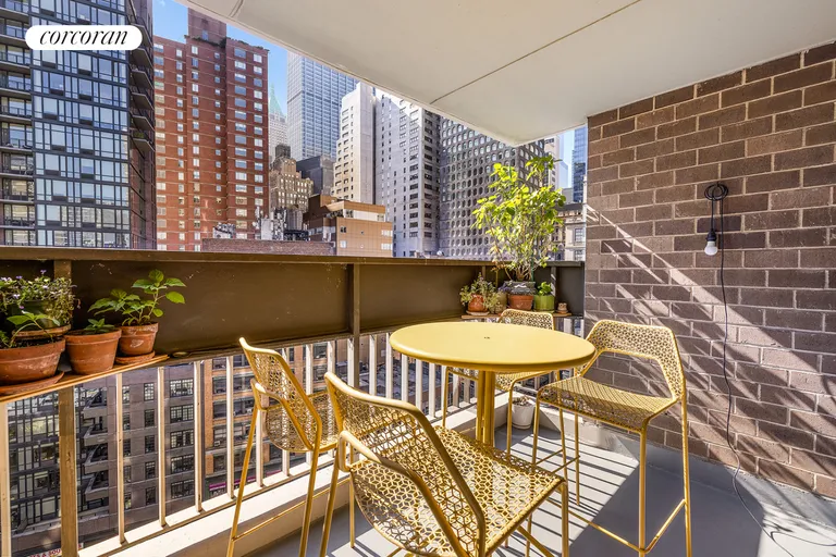 New York City Real Estate | View 77 Fulton Street, 14F | room 3 | View 4