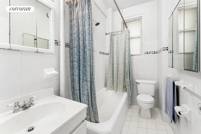 New York City Real Estate | View 215 West 98th Street, 5C | Full Bathroom | View 14
