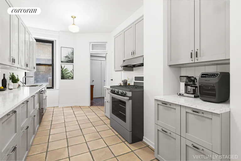 New York City Real Estate | View 215 West 98th Street, 5C | Kitchen | View 7