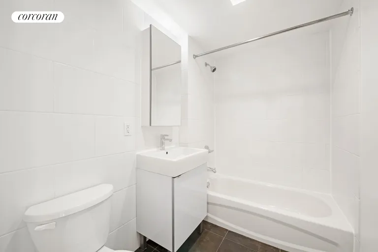 New York City Real Estate | View 41-29 24th Street, 1F | room 3 | View 4