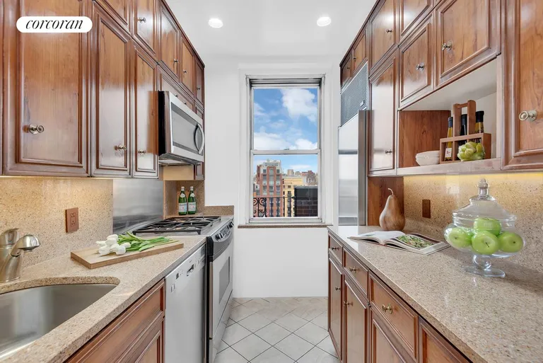 New York City Real Estate | View 336 West End Avenue, PHE | room 4 | View 5