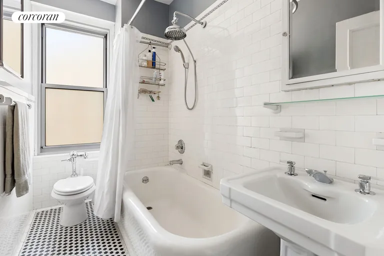 New York City Real Estate | View 1 Plaza Street West, 10A | Full Bathroom | View 8