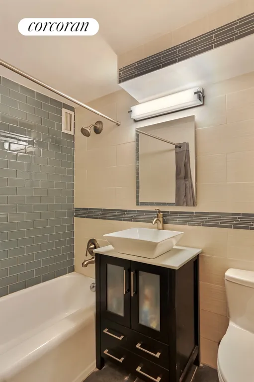 New York City Real Estate | View 333 East 46th Street, 11E | Full Bathroom | View 4