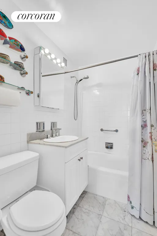 New York City Real Estate | View 185 West End Avenue, 12D | Full Bathroom | View 10