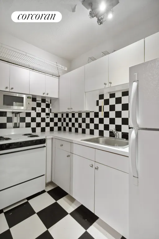 New York City Real Estate | View 130 Water Street, 4J | Kitchen | View 3