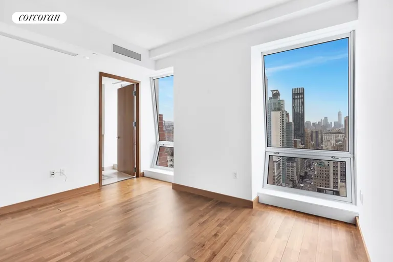 New York City Real Estate | View 400 Fifth Avenue, 33A | room 3 | View 4