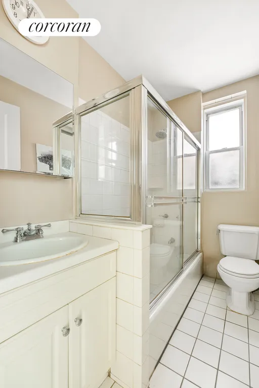 New York City Real Estate | View 345 West 55th Street, 3H | Full Bathroom | View 6