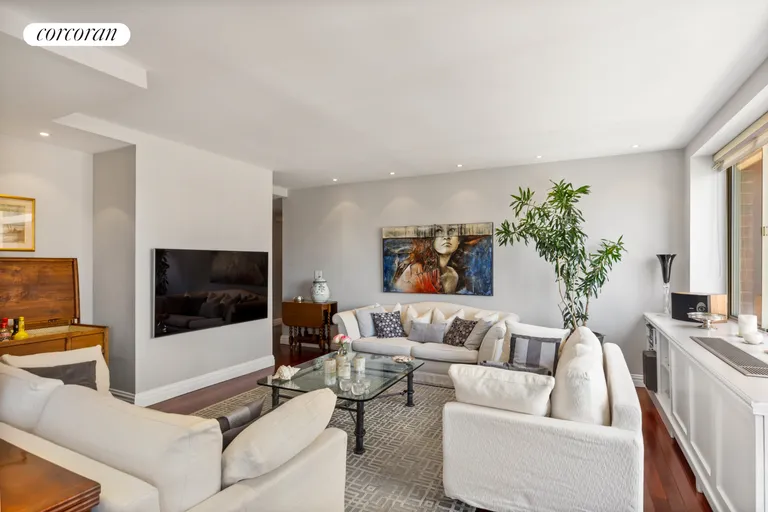 New York City Real Estate | View 201 East 80th Street, 16A | Living Room | View 4