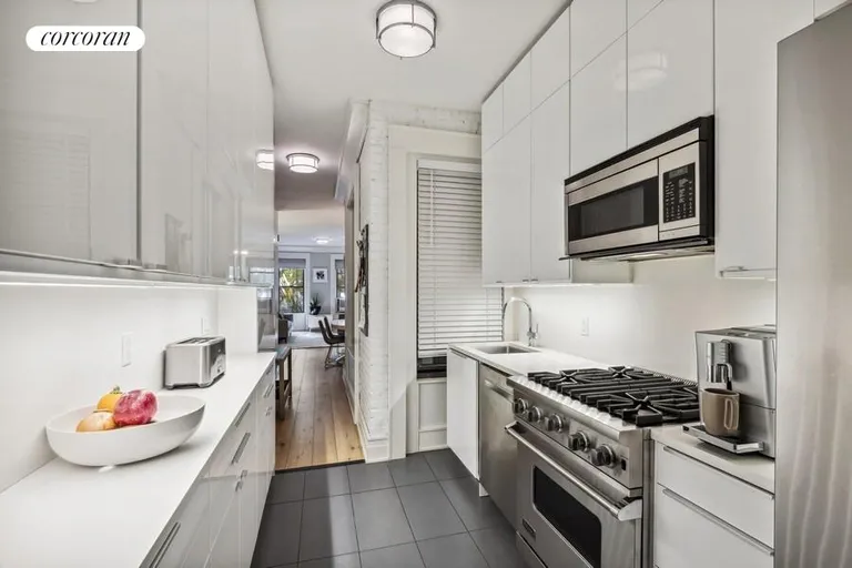 New York City Real Estate | View 213 West 80th Street, 2W | room 3 | View 4
