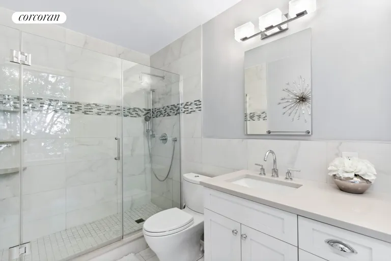 New York City Real Estate | View 21 South End Avenue, 208 | Primary Bathroom | View 10
