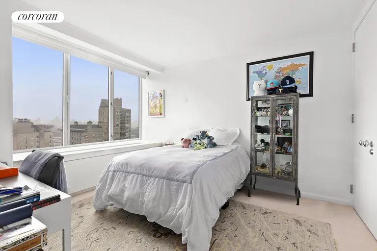 New York City Real Estate | View 45 East 80th Street, 20A | room 8 | View 9