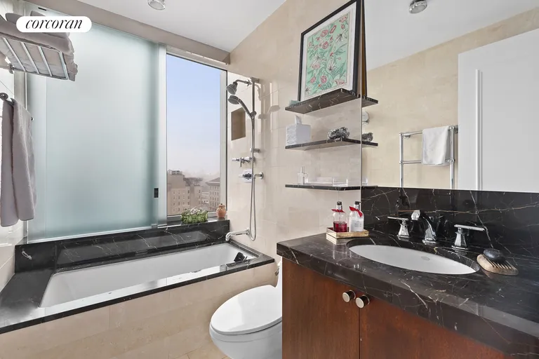 New York City Real Estate | View 45 East 80th Street, 20A | room 9 | View 10