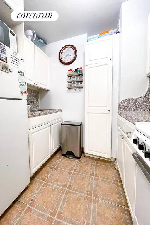 New York City Real Estate | View 408 West 34th Street, 4A | Kitchen | View 4
