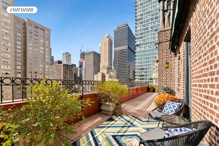 New York City Real Estate | View 320 East 57th Street, PHE | 2 Beds, 2 Baths | View 1