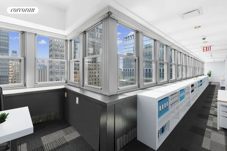 New York City Real Estate | View 131 West 33rd Street, PH17 | room 5 | View 6