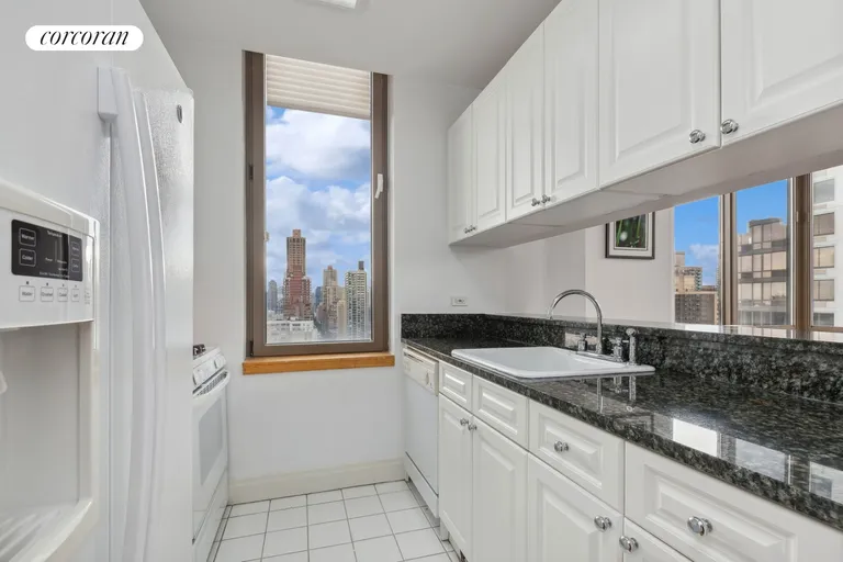 New York City Real Estate | View 400 East 90th Street, PHA | Kitchen | View 3