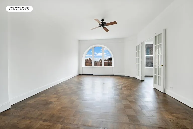 New York City Real Estate | View 43 Fifth Avenue, 8NW | Living Room | View 5