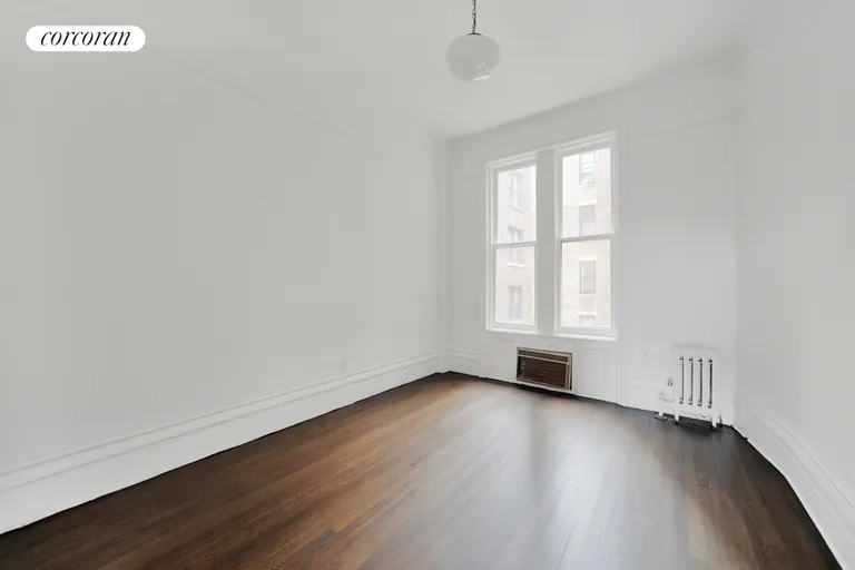 New York City Real Estate | View 43 Fifth Avenue, 8NW | Primary Bedroom | View 12