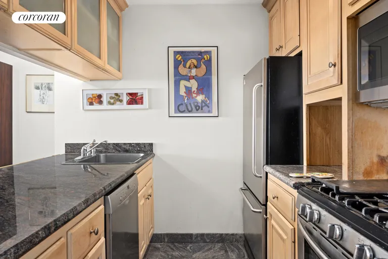 New York City Real Estate | View 200 Rector Place, 20E | Kitchen | View 2